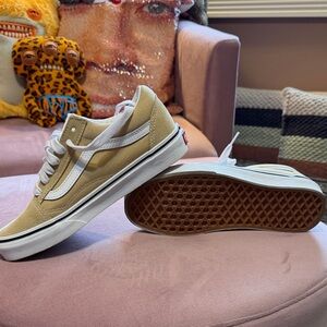 Vans Old Skool Low-Top Sneakers in Tan/White